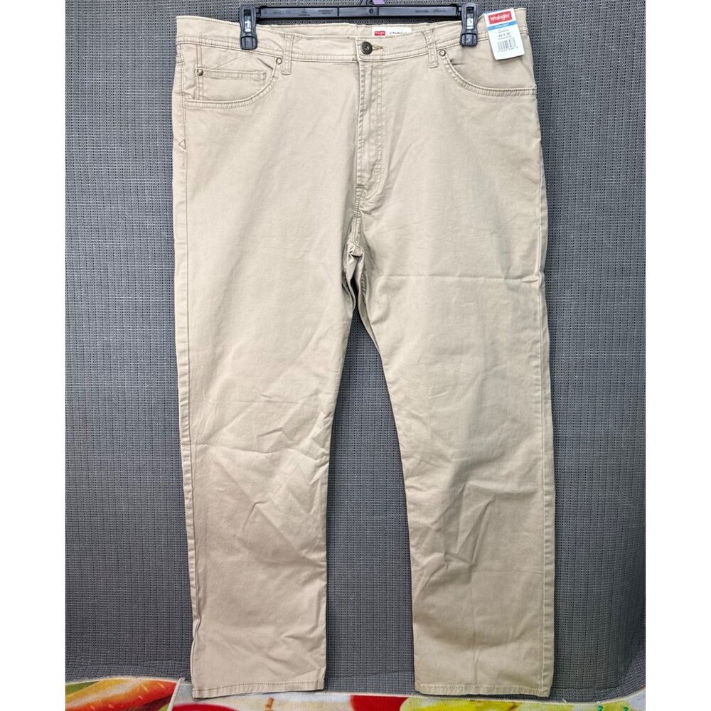 Wrangler Mens Size 40x30 Beige Straight Fit Khaki Pants Durable Casual Wear